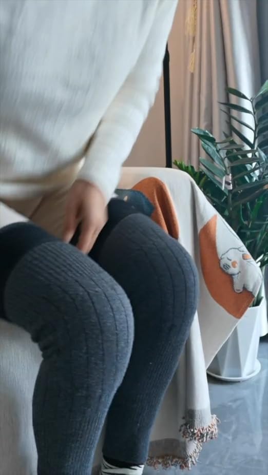 Thickened Leg Warmers for Women and Men - Anti-Slip  Knee Sleeves for Arthritic Knees, Hiking, Climbing, Skating & Sleeping - Medium